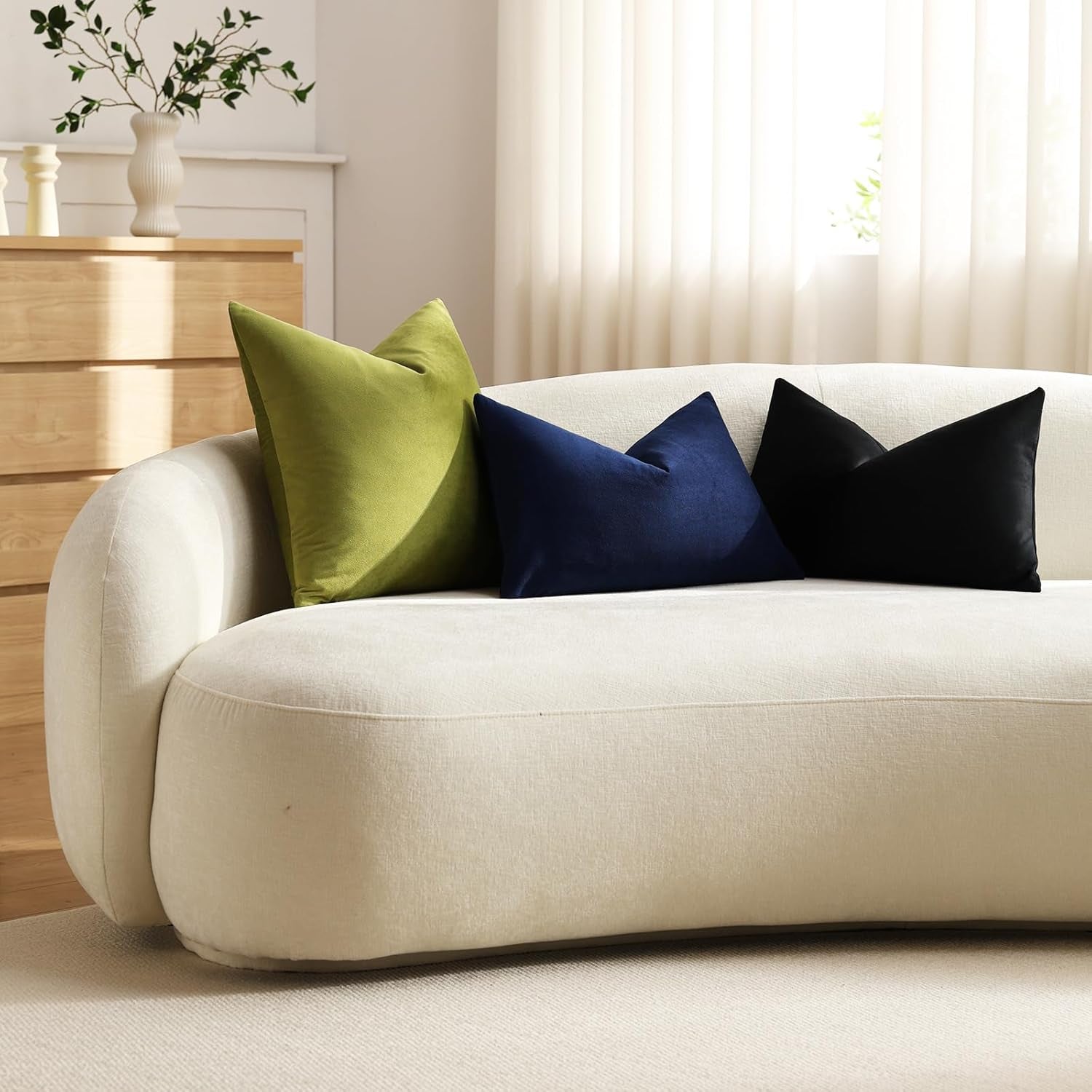 Throw Pillow Covers 22X22 Chartreuse: Pack of 2 Cozy Soft Velvet Square Modern Luxury Decorative Throw Pillow Cases for Sofa Couch Living Room Bed Home Decor