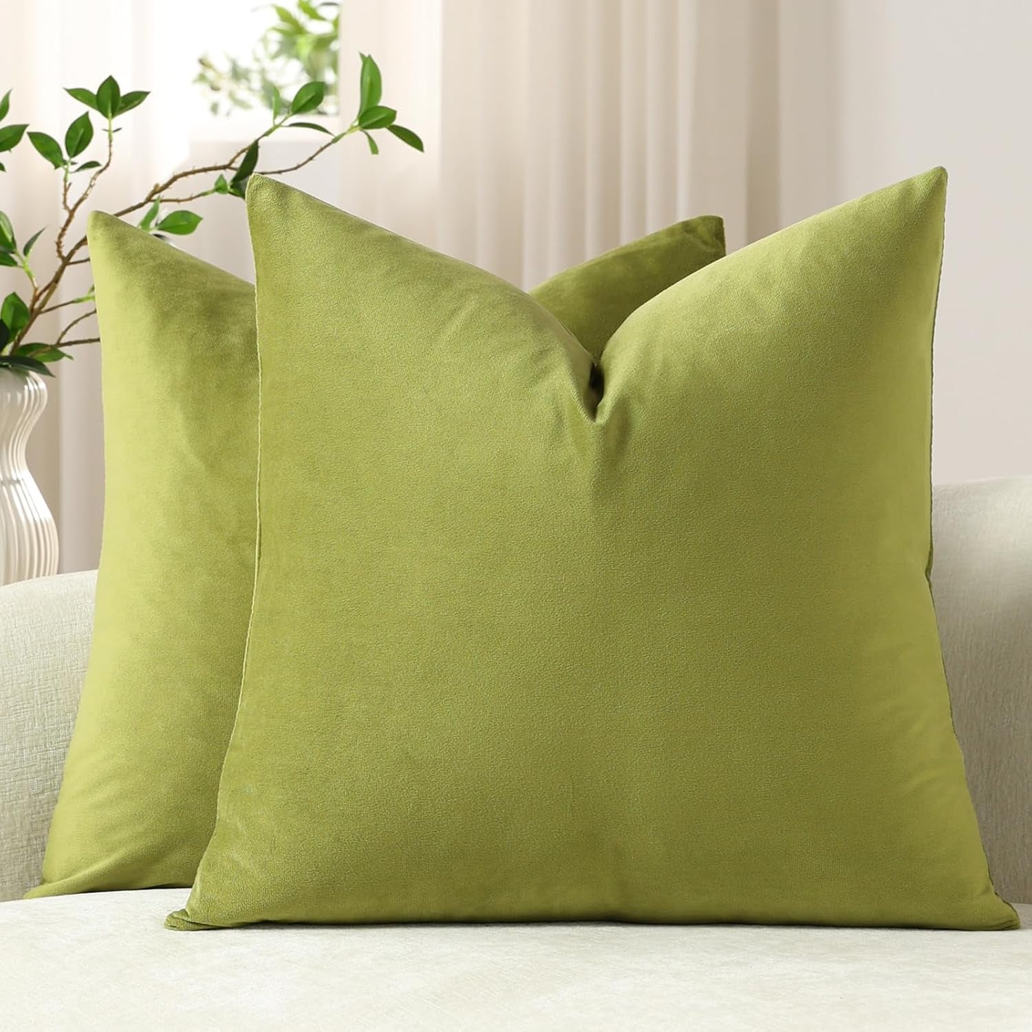 Throw Pillow Covers 22X22 Chartreuse: Pack of 2 Cozy Soft Velvet Square Modern Luxury Decorative Throw Pillow Cases for Sofa Couch Living Room Bed Home Decor